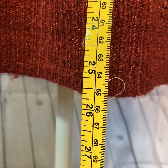 Lauren, Conrad, round neck, long sleeve, pull over sweater, size medium - Picture 6 of 7